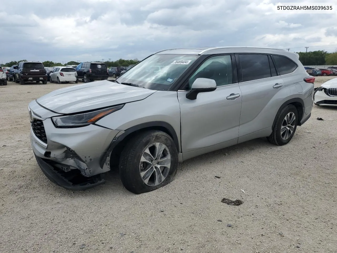 2021 Toyota Highlander Xle VIN: 5TDGZRAH5MS039635 Lot: 70469434