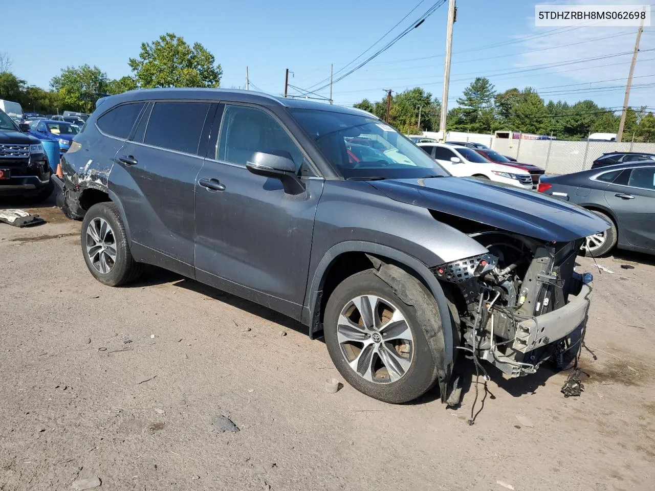 2021 Toyota Highlander Xle VIN: 5TDHZRBH8MS062698 Lot: 70632824