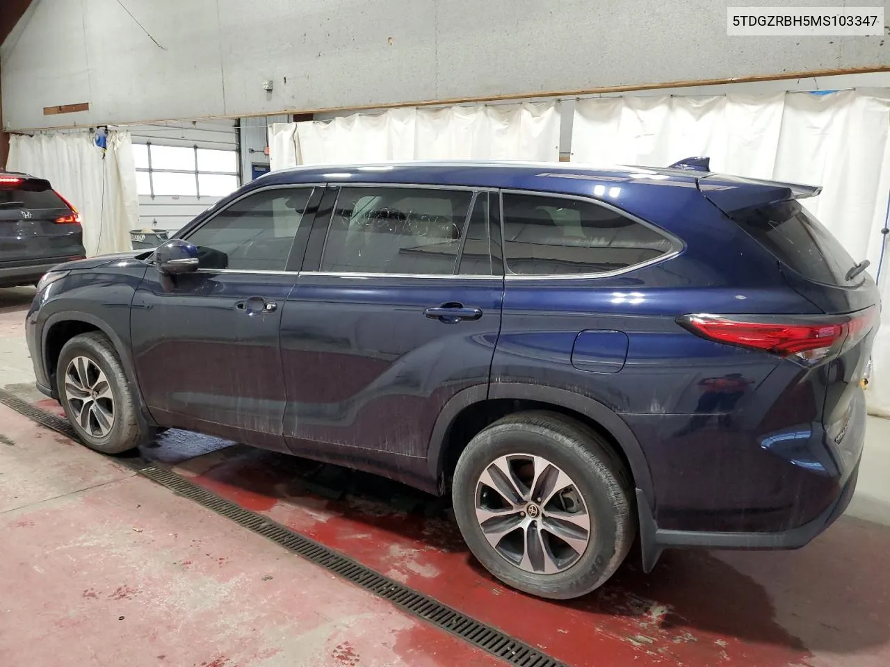 2021 Toyota Highlander Xle VIN: 5TDGZRBH5MS103347 Lot: 71087364