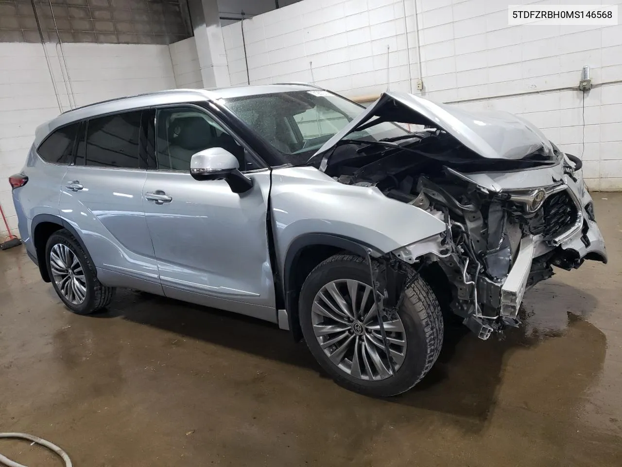 5TDFZRBH0MS146568 2021 Toyota Highlander Platinum