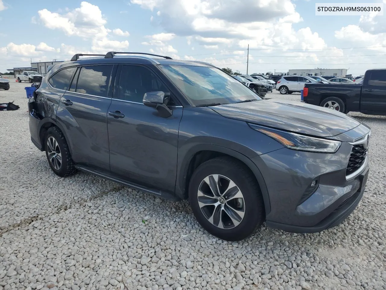 2021 Toyota Highlander Xle VIN: 5TDGZRAH9MS063100 Lot: 71832934