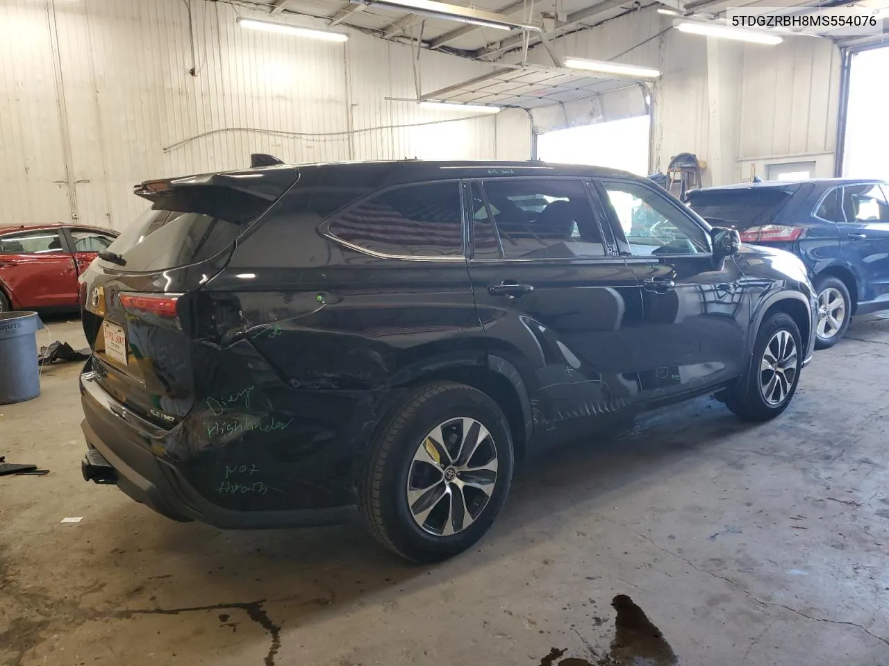 2021 Toyota Highlander Xle VIN: 5TDGZRBH8MS554076 Lot: 72059884