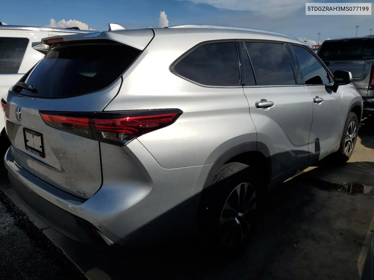 2021 Toyota Highlander Xle VIN: 5TDGZRAH3MS077199 Lot: 73658084