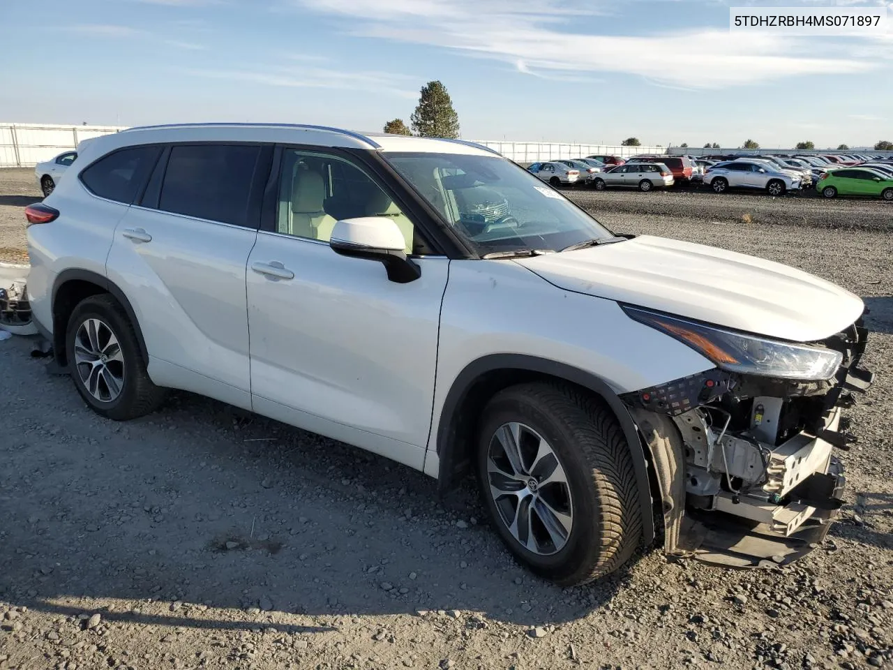 2021 Toyota Highlander Xle VIN: 5TDHZRBH4MS071897 Lot: 75199194