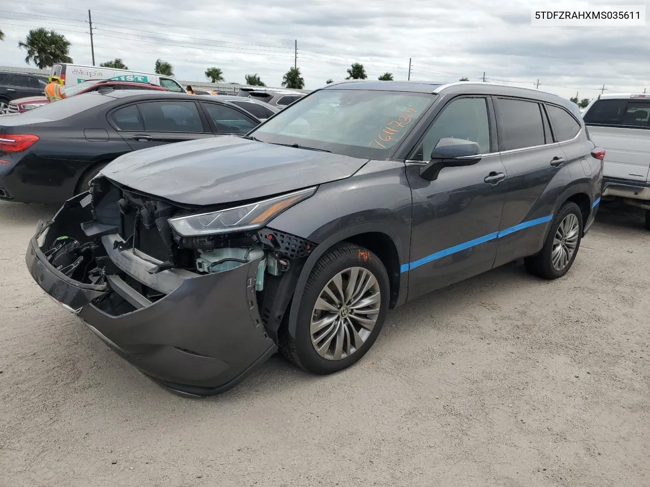 5TDFZRAHXMS035611 2021 Toyota Highlander Platinum