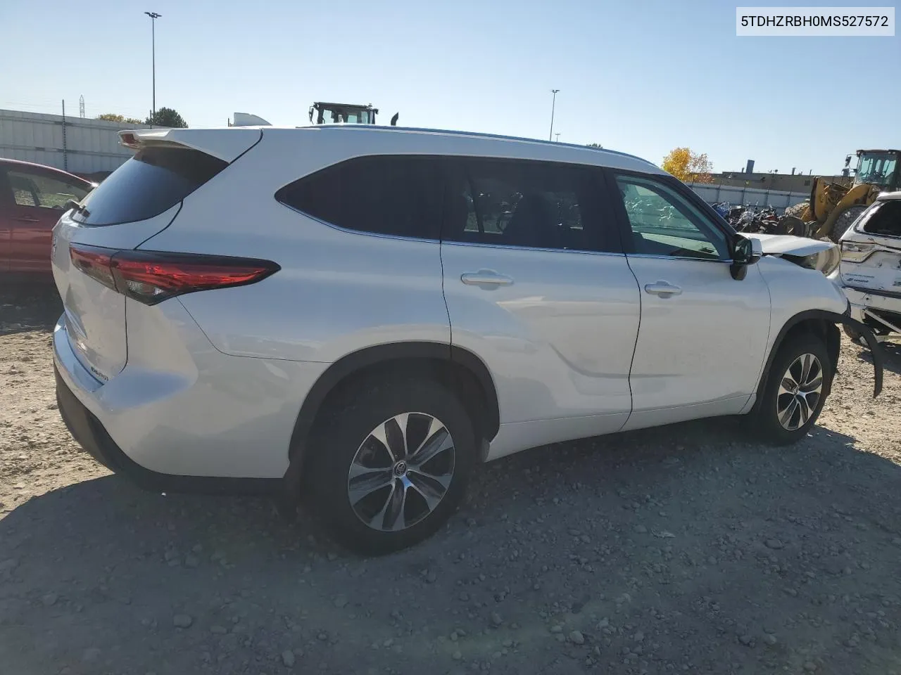 5TDHZRBH0MS527572 2021 Toyota Highlander Xle