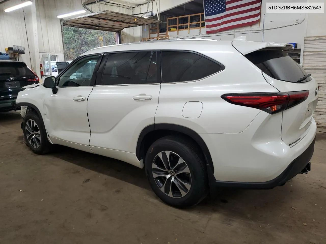 2021 Toyota Highlander Xle VIN: 5TDGZRBH6MS532643 Lot: 77241904