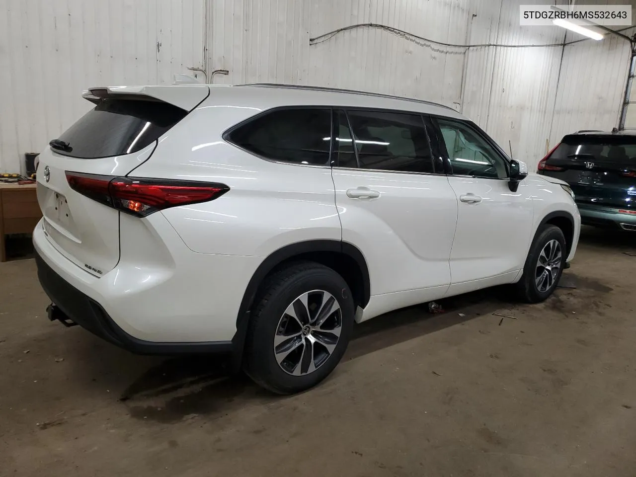 2021 Toyota Highlander Xle VIN: 5TDGZRBH6MS532643 Lot: 77241904