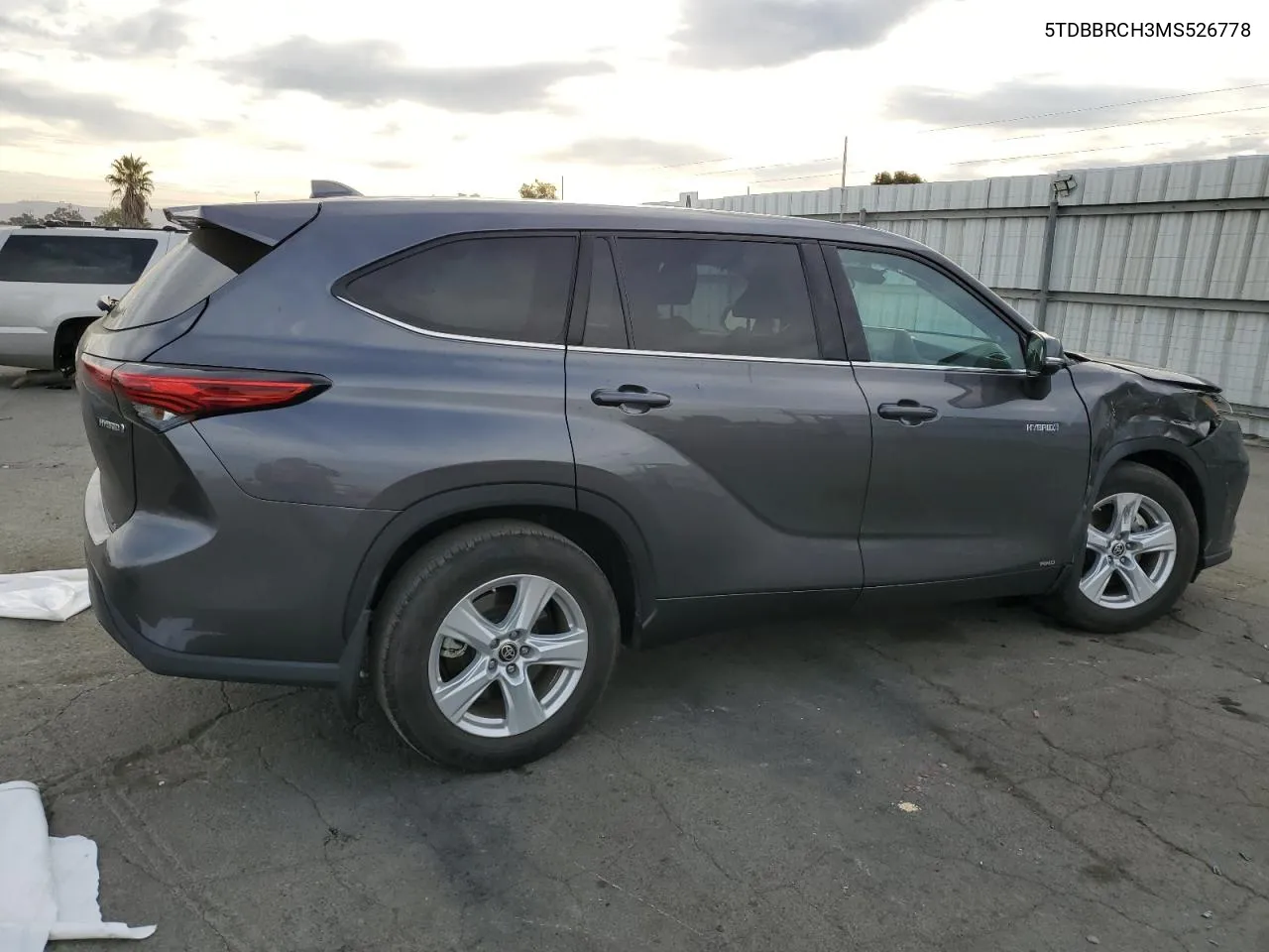 2021 Toyota Highlander Hybrid Le VIN: 5TDBBRCH3MS526778 Lot: 77830594