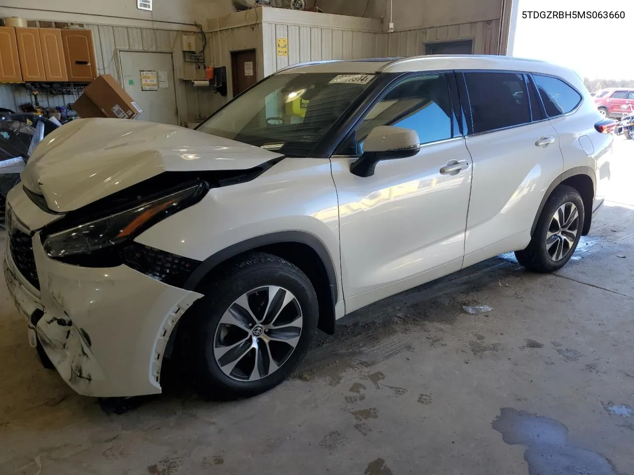 2021 Toyota Highlander Xle VIN: 5TDGZRBH5MS063660 Lot: 80033914