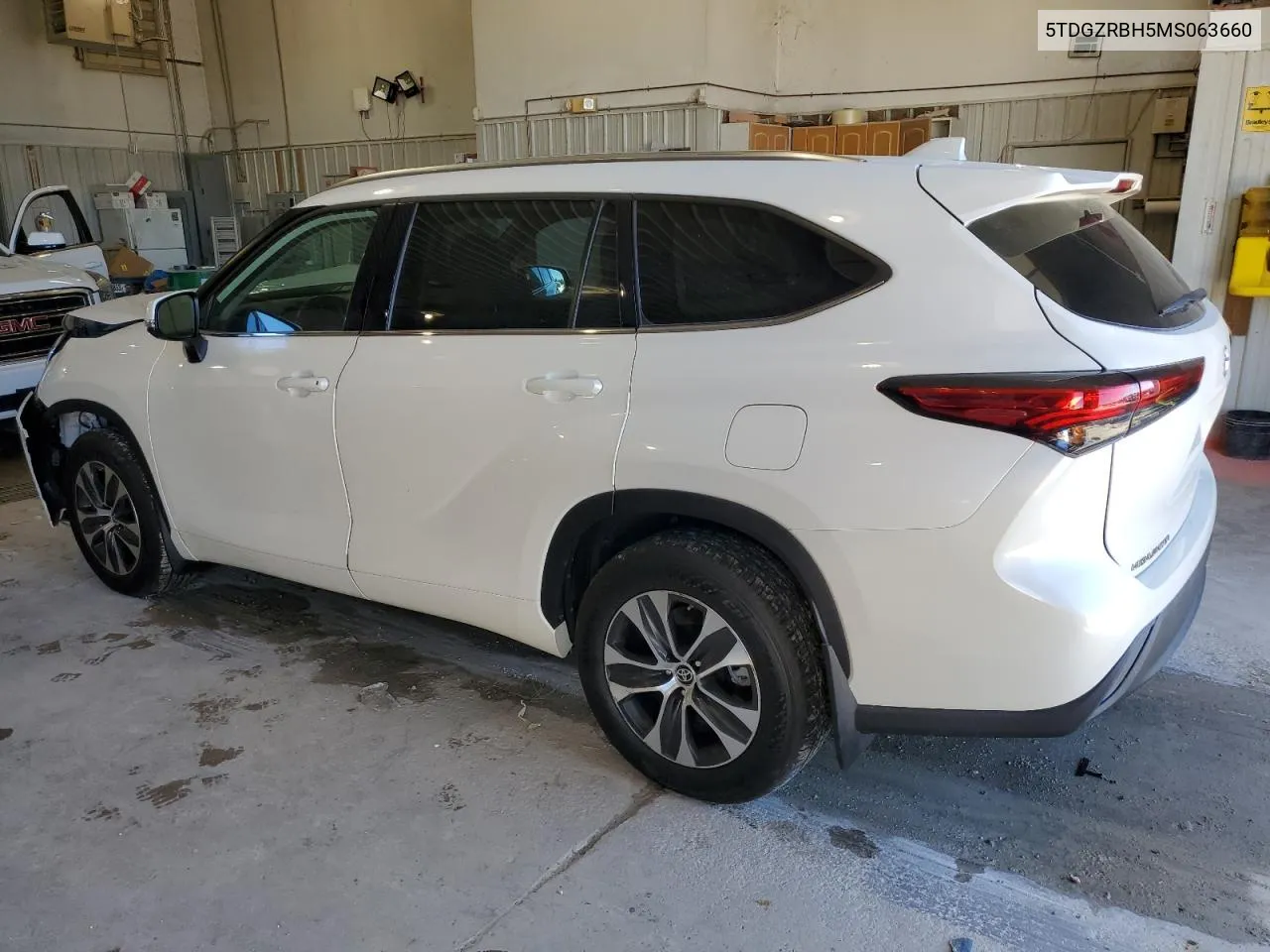 2021 Toyota Highlander Xle VIN: 5TDGZRBH5MS063660 Lot: 80033914