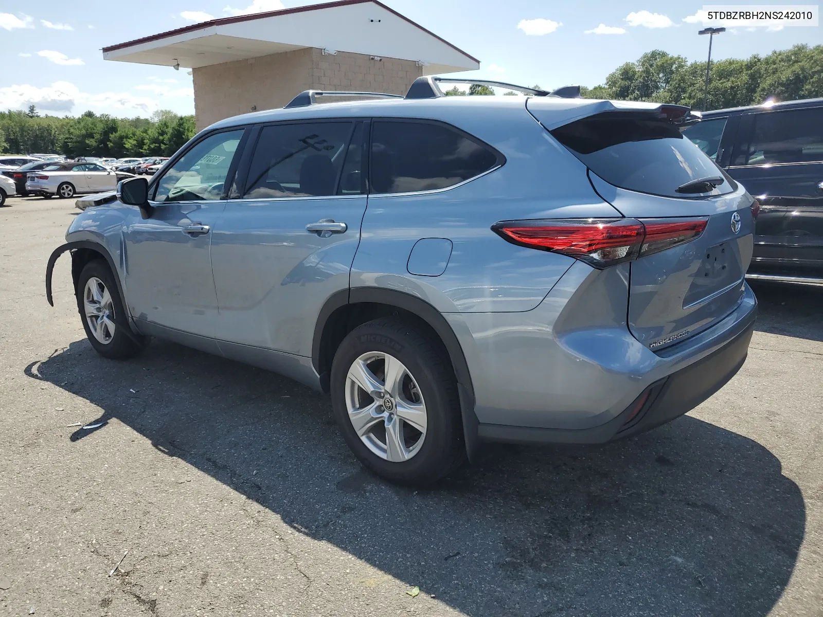 2022 Toyota Highlander L VIN: 5TDBZRBH2NS242010 Lot: 60076574