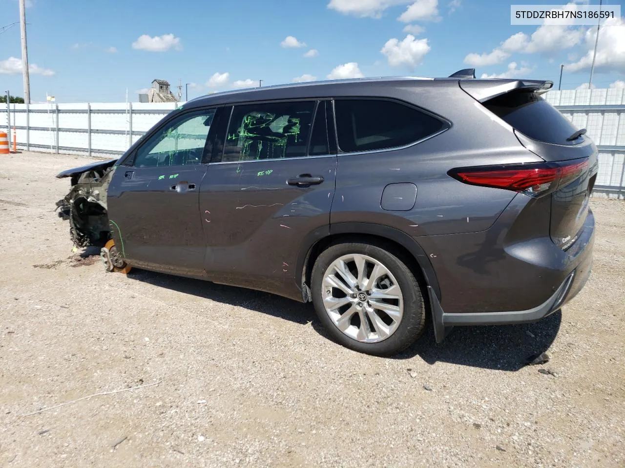 2022 Toyota Highlander Limited VIN: 5TDDZRBH7NS186591 Lot: 62085344