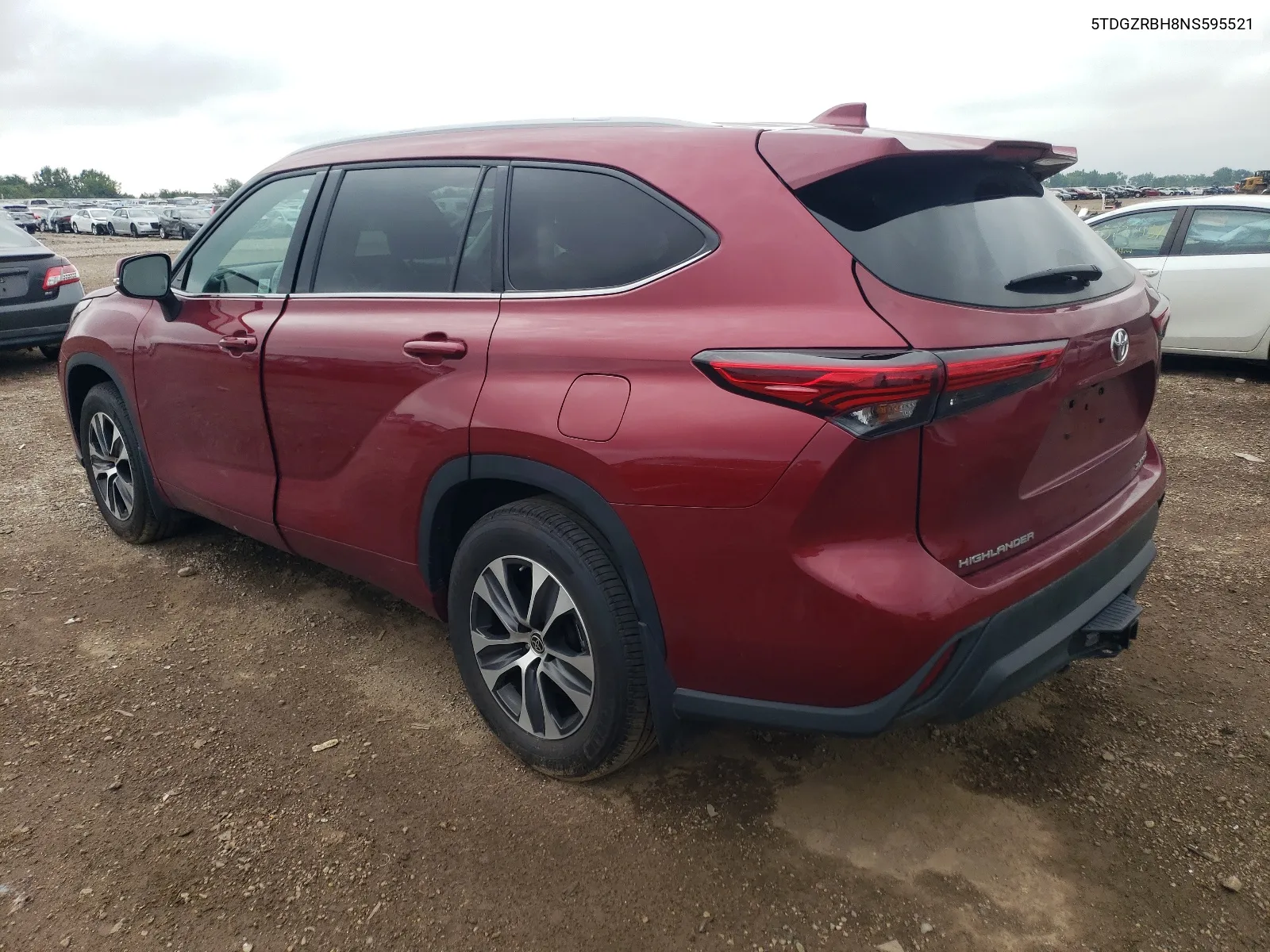 2022 Toyota Highlander Xle VIN: 5TDGZRBH8NS595521 Lot: 65450594