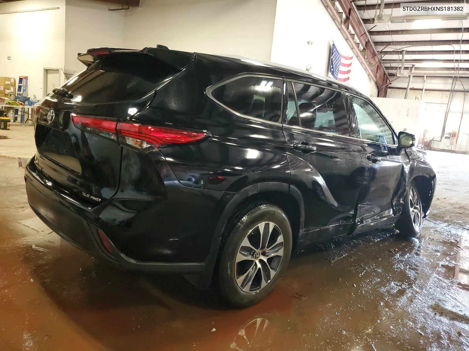 2022 Toyota Highlander Xle VIN: 5TDGZRBHXNS181382 Lot: 65951844