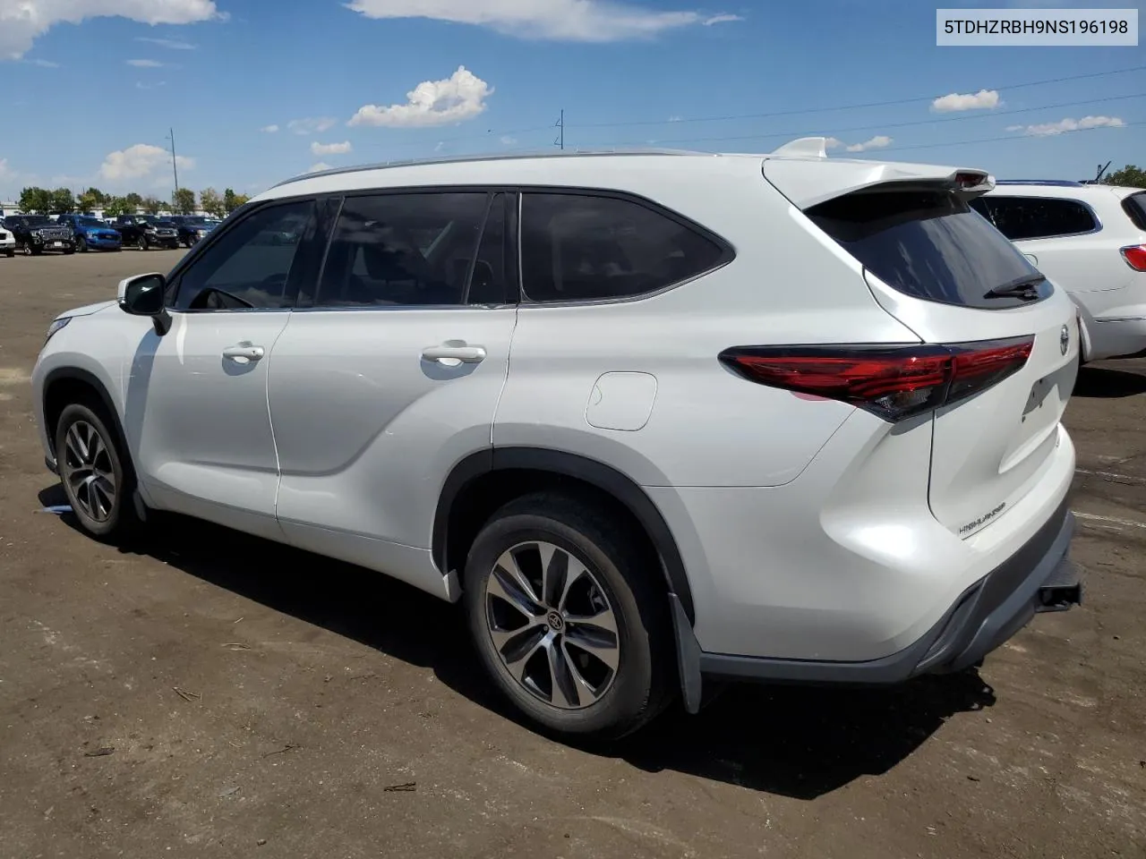 2022 Toyota Highlander Xle VIN: 5TDHZRBH9NS196198 Lot: 67702634