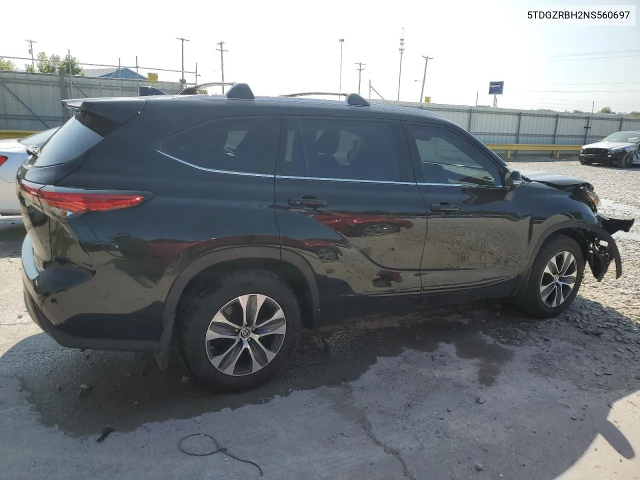 2022 Toyota Highlander Xle VIN: 5TDGZRBH2NS560697 Lot: 68281204