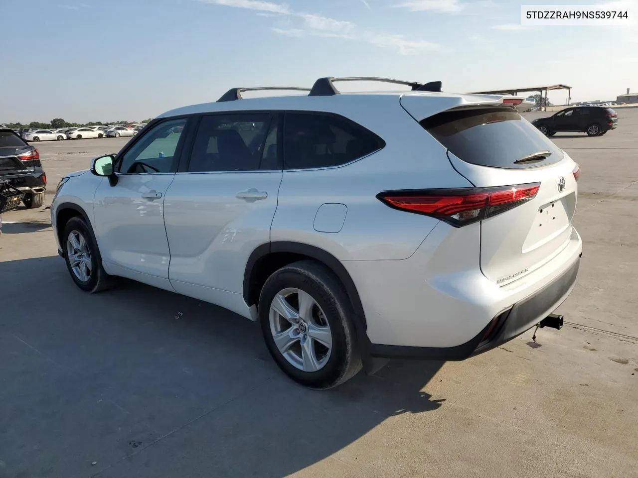 2022 Toyota Highlander L VIN: 5TDZZRAH9NS539744 Lot: 68877214