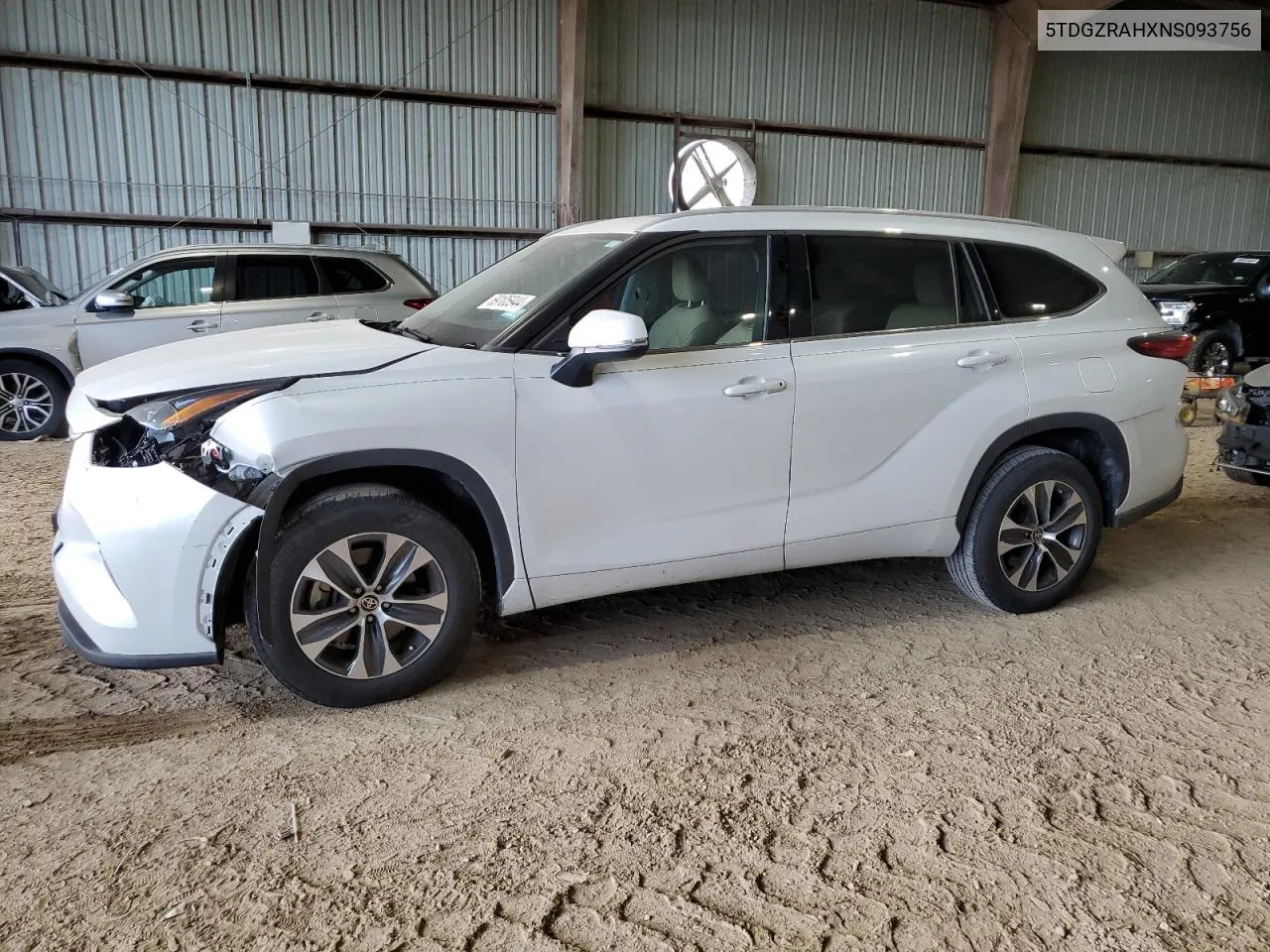 2022 Toyota Highlander Xle VIN: 5TDGZRAHXNS093756 Lot: 69105944