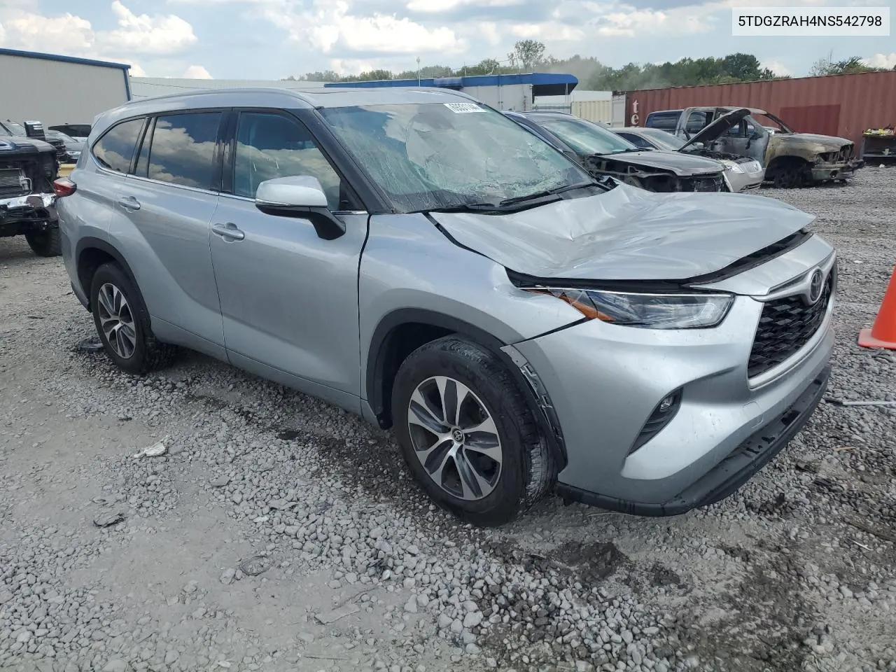 5TDGZRAH4NS542798 2022 Toyota Highlander Xle