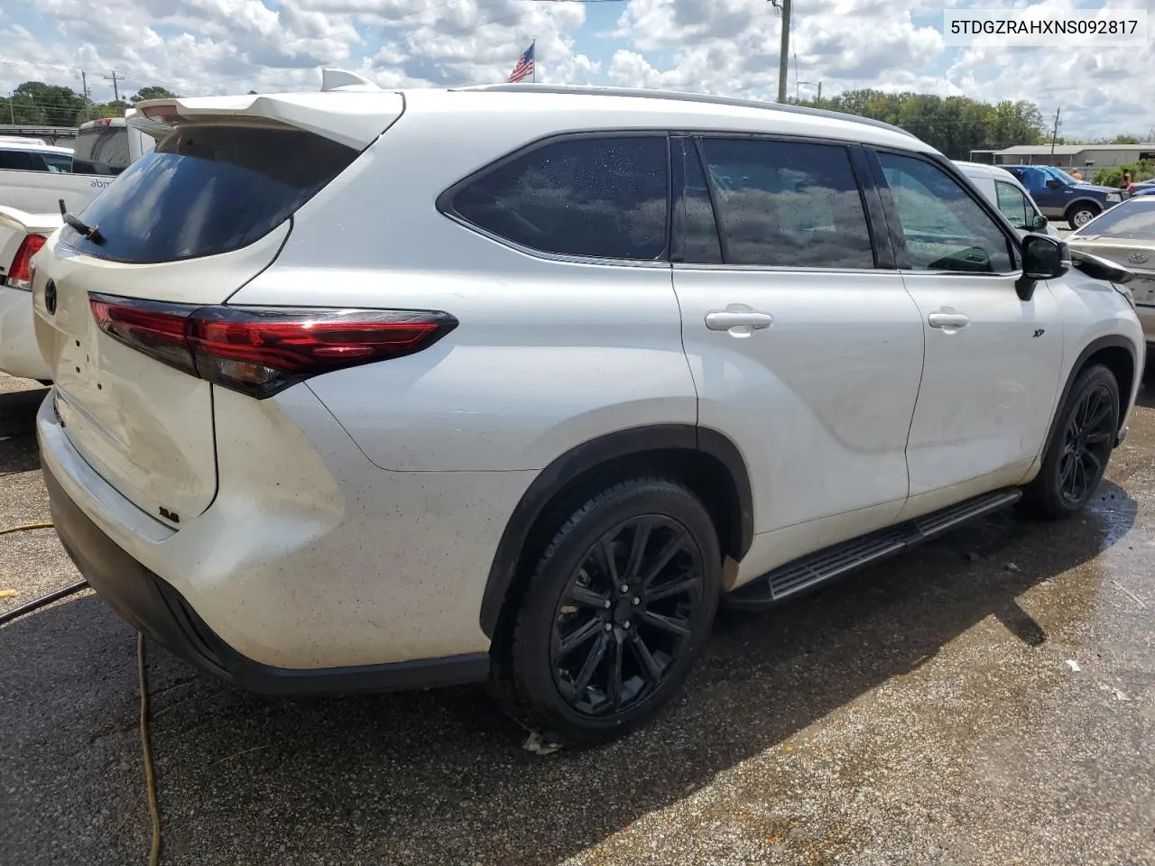 2022 Toyota Highlander Xle VIN: 5TDGZRAHXNS092817 Lot: 69616544