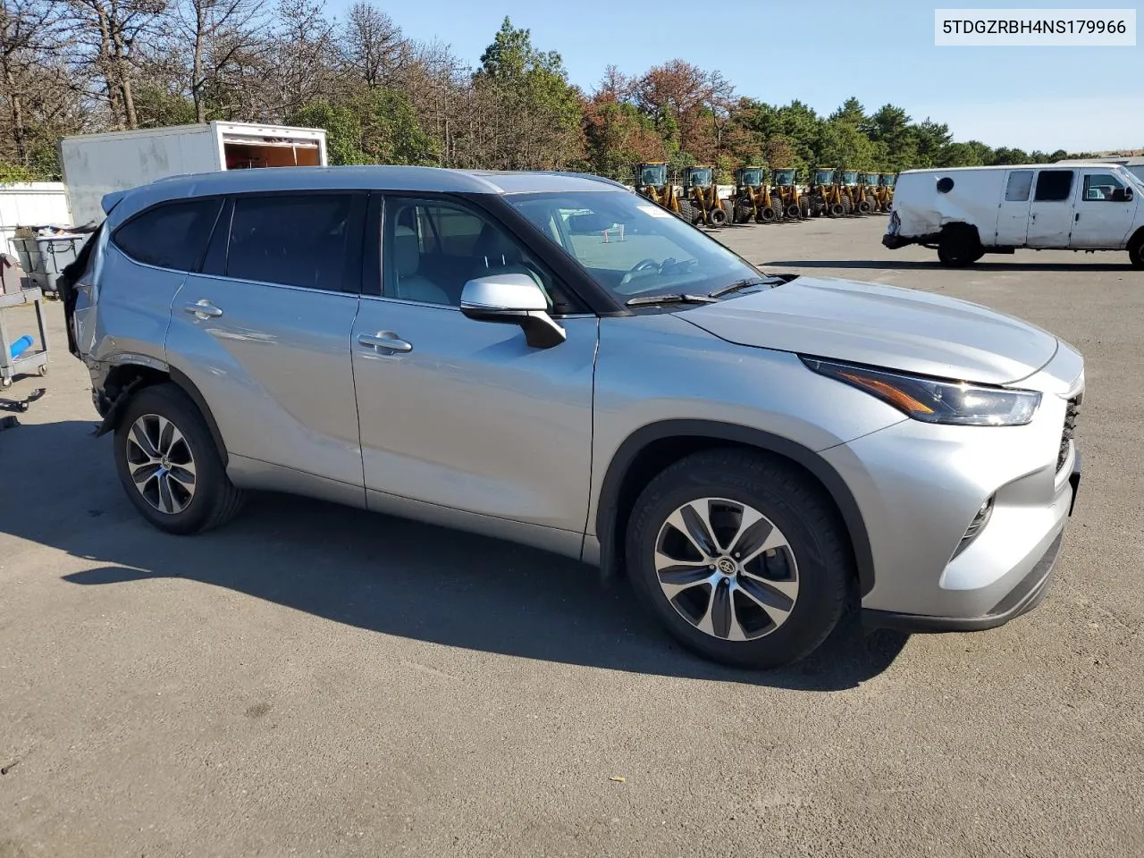 2022 Toyota Highlander Xle VIN: 5TDGZRBH4NS179966 Lot: 70006504