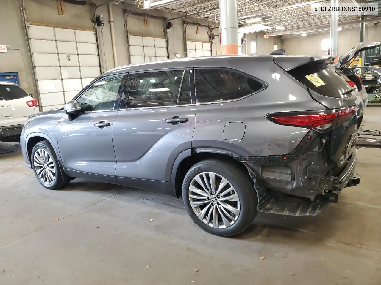 2022 Toyota Highlander Platinum VIN: 5TDFZRBHXNS180910 Lot: 70437754