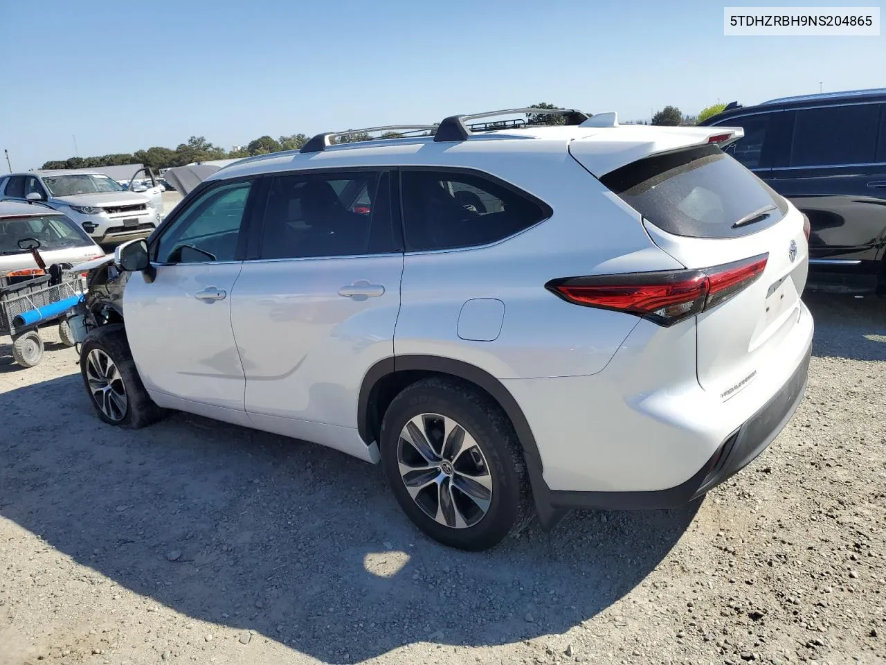 5TDHZRBH9NS204865 2022 Toyota Highlander Xle