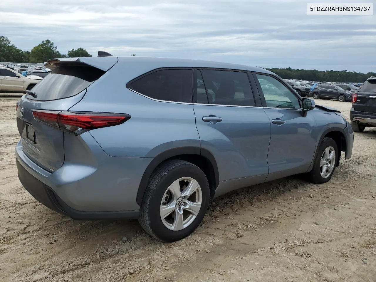 2022 Toyota Highlander L VIN: 5TDZZRAH3NS134737 Lot: 70819094