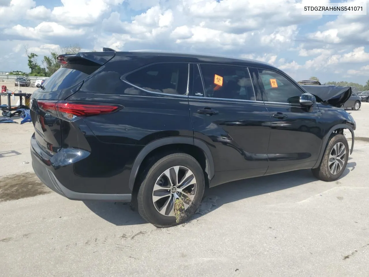 2022 Toyota Highlander Xle VIN: 5TDGZRAH6NS541071 Lot: 71357674