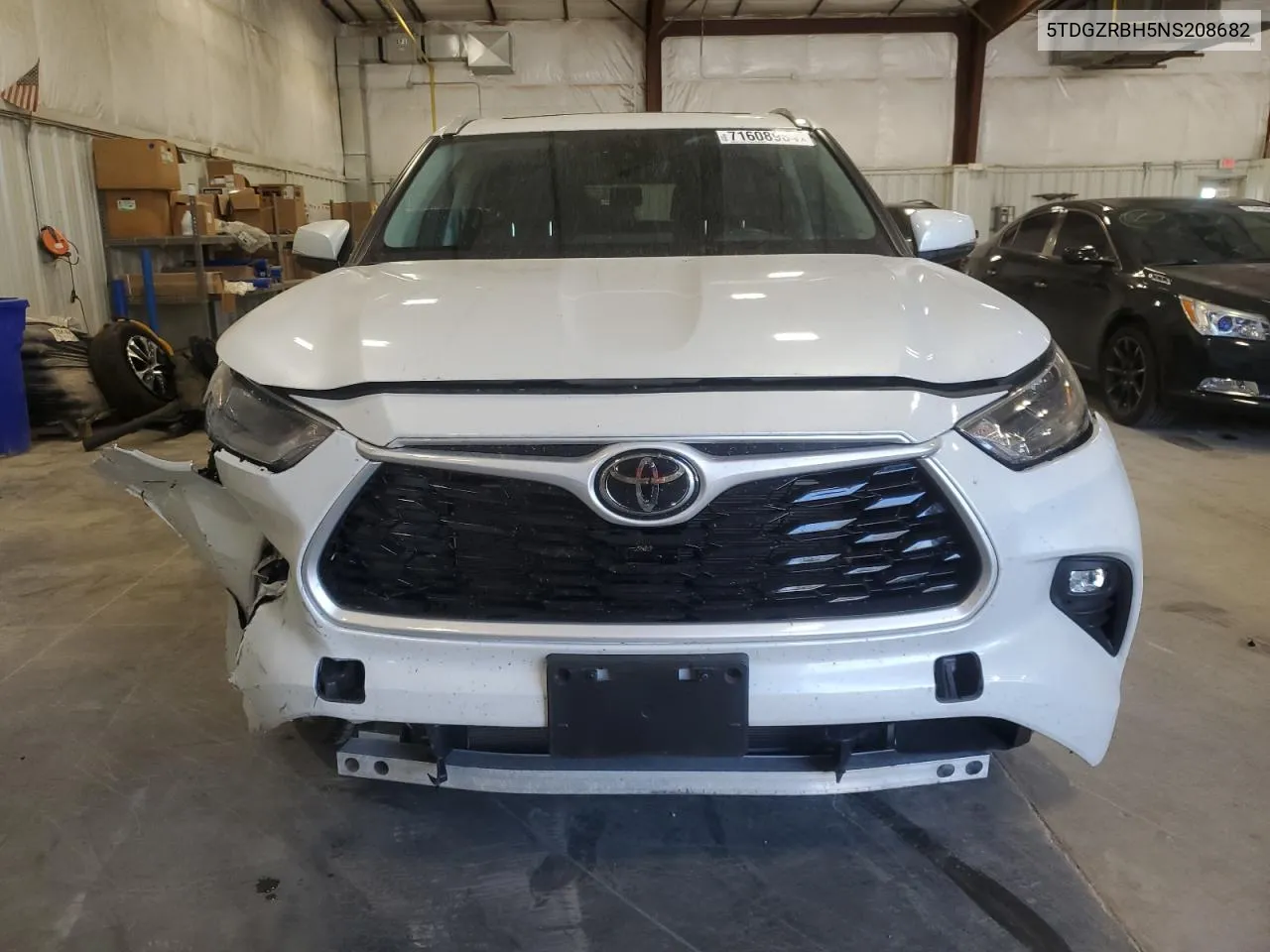 5TDGZRBH5NS208682 2022 Toyota Highlander Xle