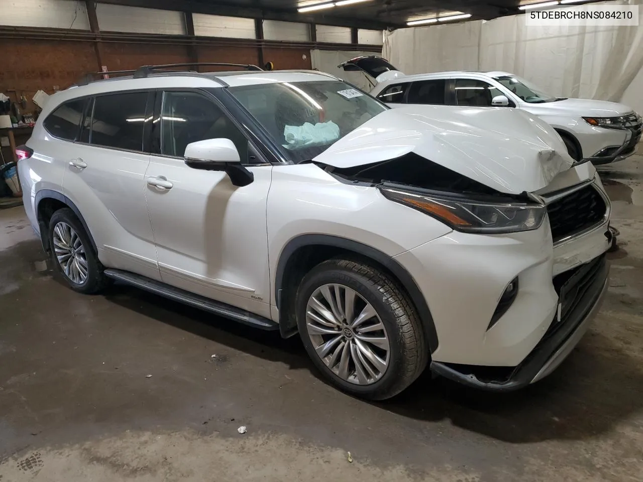 2022 Toyota Highlander Hybrid Platinum VIN: 5TDEBRCH8NS084210 Lot: 71613414