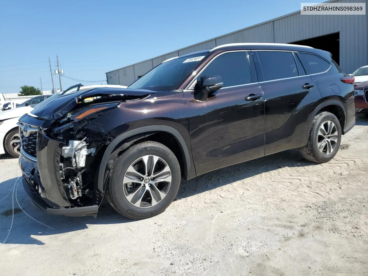 2022 Toyota Highlander Xle VIN: 5TDHZRAH0NS098369 Lot: 72503404