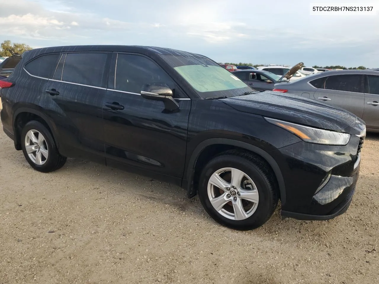 5TDCZRBH7NS213137 2022 Toyota Highlander L