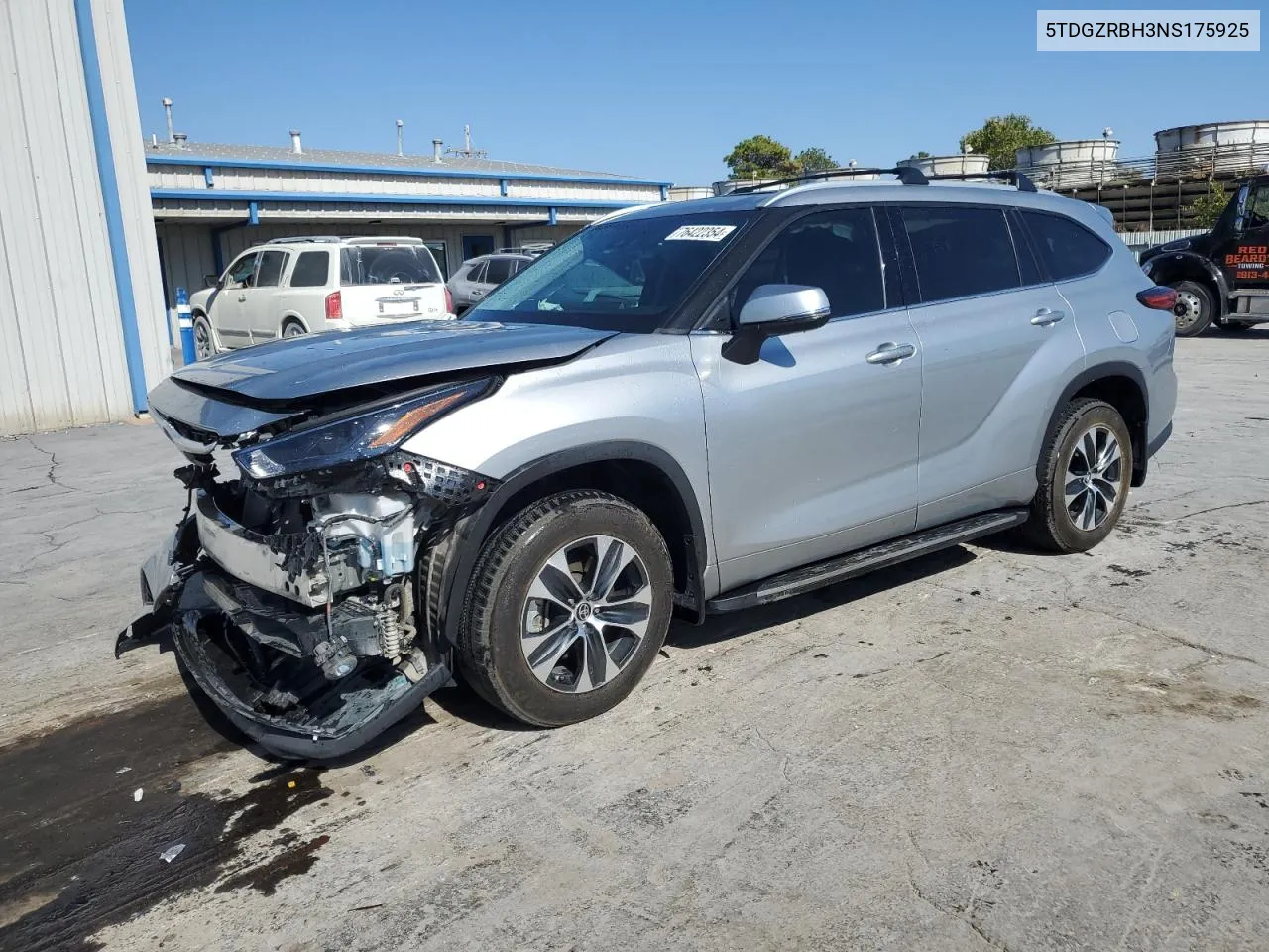 2022 Toyota Highlander Xle VIN: 5TDGZRBH3NS175925 Lot: 76422354