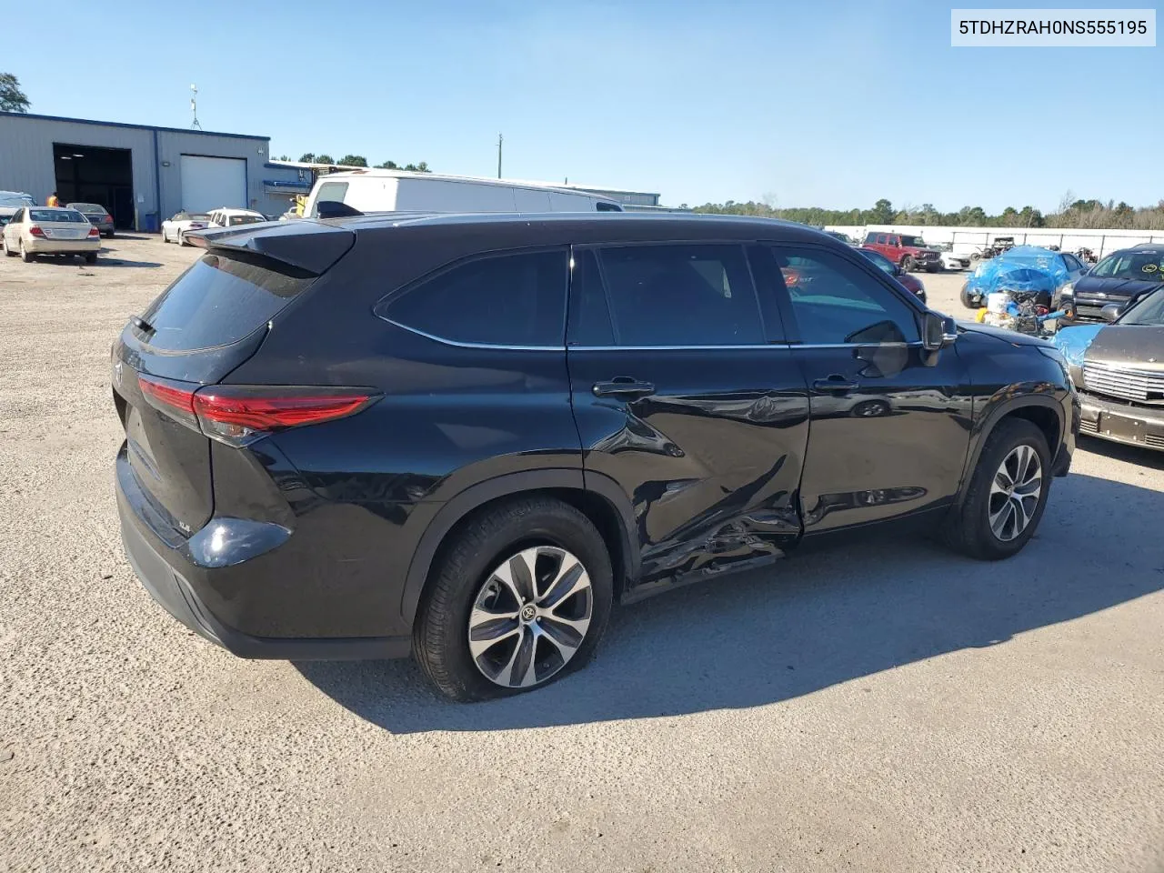 2022 Toyota Highlander Xle VIN: 5TDHZRAH0NS555195 Lot: 76863174