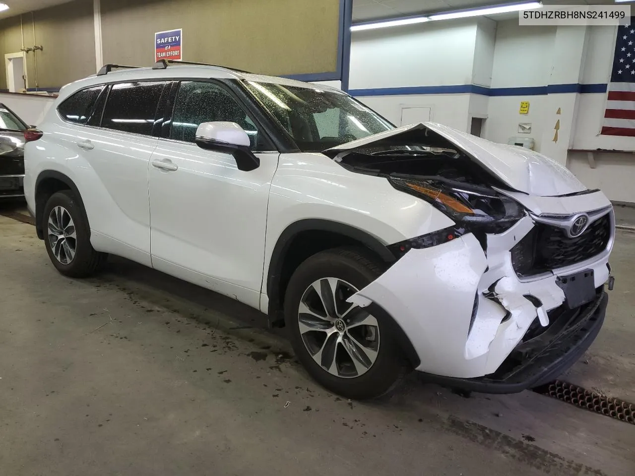 2022 Toyota Highlander Xle VIN: 5TDHZRBH8NS241499 Lot: 78865524