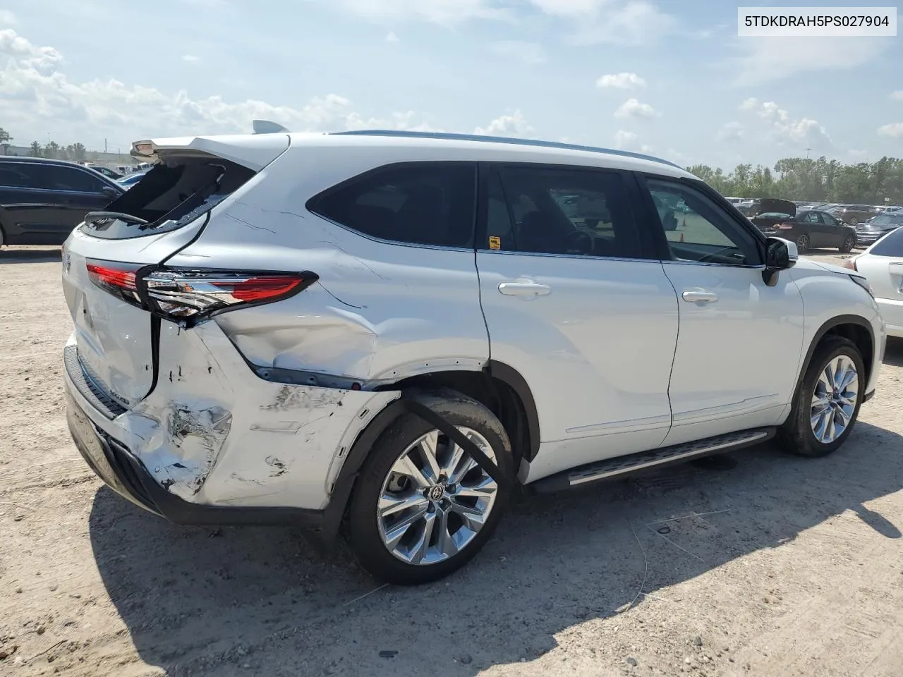 2023 Toyota Highlander L VIN: 5TDKDRAH5PS027904 Lot: 70800954