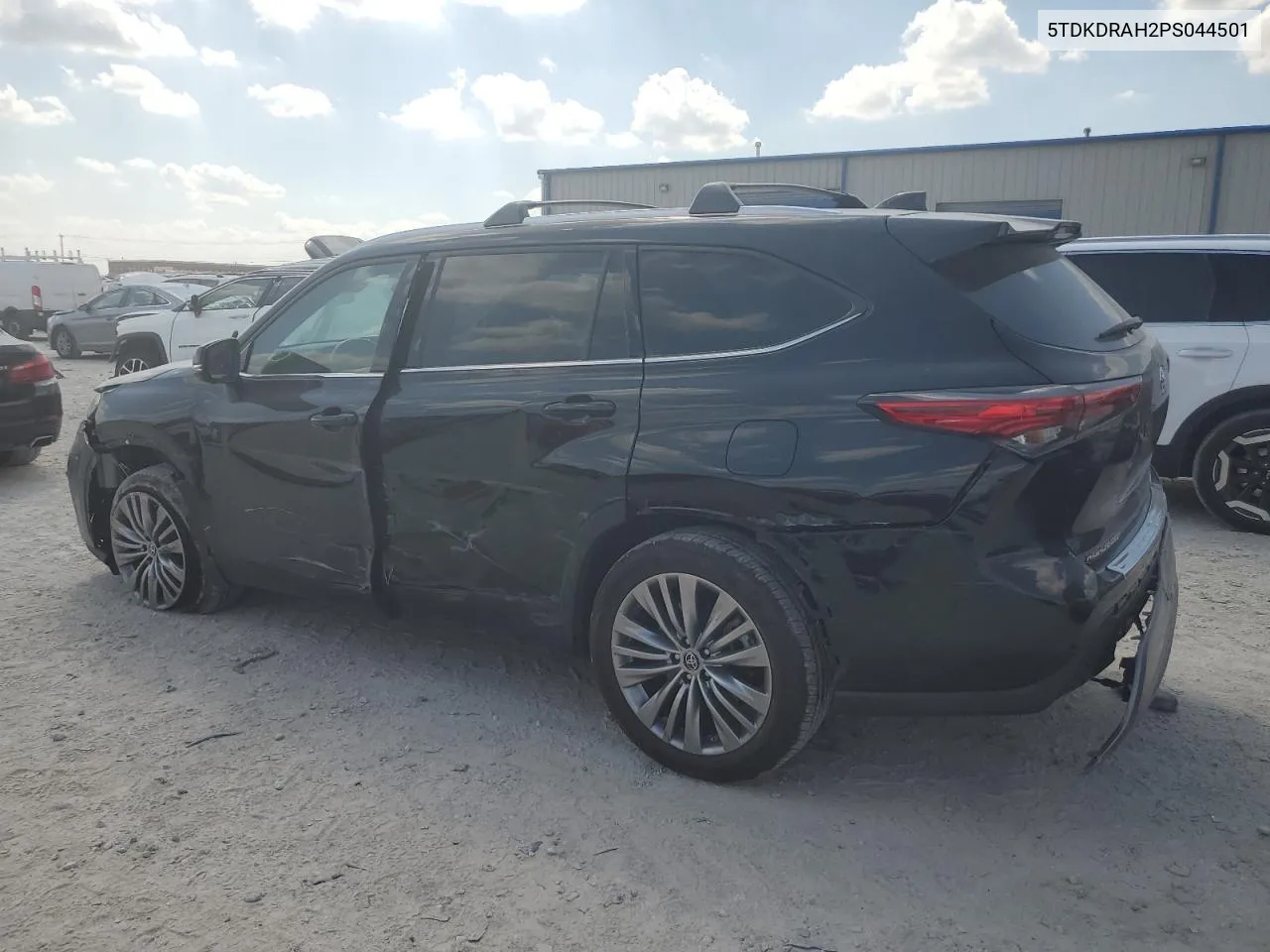 2023 Toyota Highlander L VIN: 5TDKDRAH2PS044501 Lot: 72089234