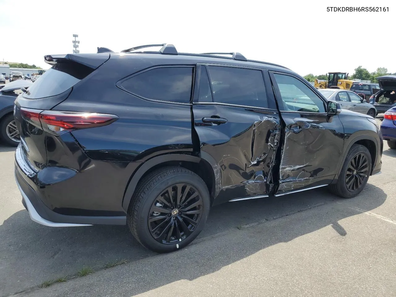 2024 Toyota Highlander Le VIN: 5TDKDRBH6RS562161 Lot: 64123234