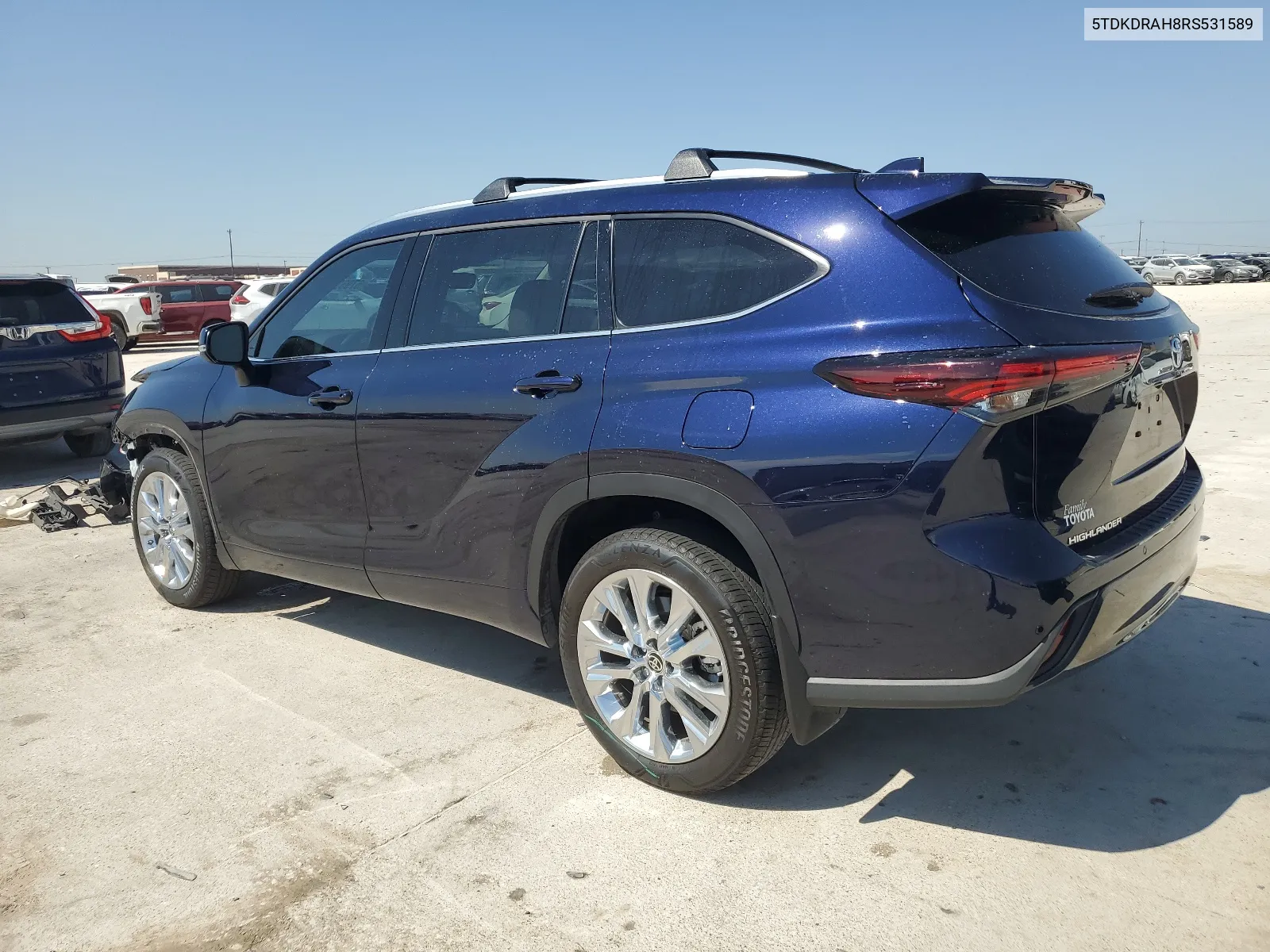 5TDKDRAH8RS531589 2024 Toyota Highlander Le