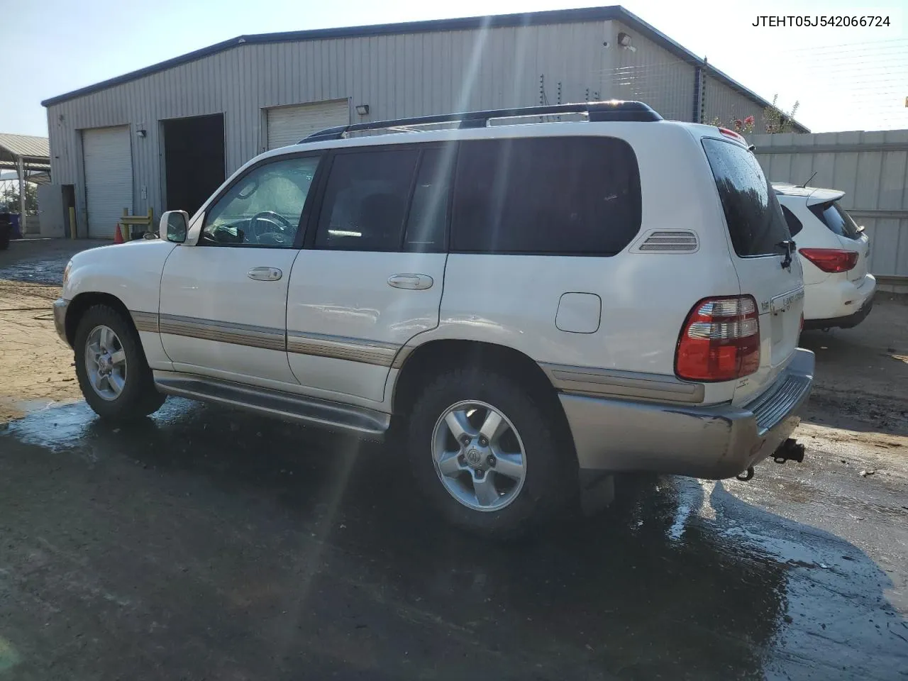 2004 Toyota Land Cruiser VIN: JTEHT05J542066724 Lot: 74888234