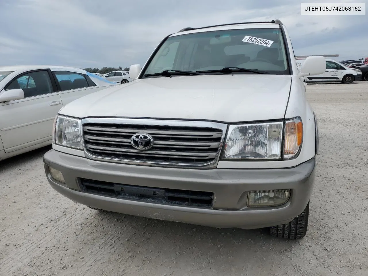 2004 Toyota Land Cruiser VIN: JTEHT05J742063162 Lot: 78252264