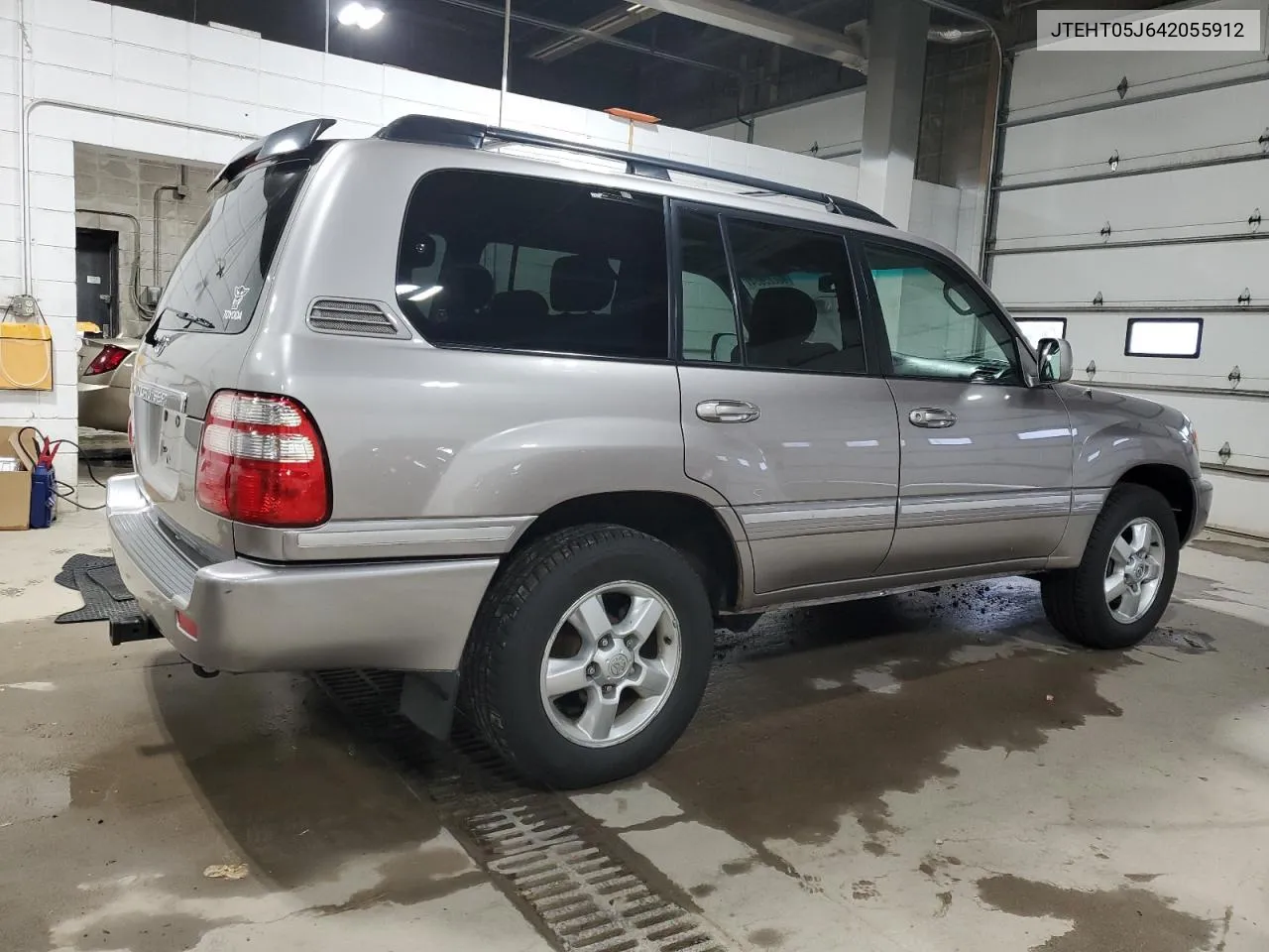 2004 Toyota Land Cruiser VIN: JTEHT05J642055912 Lot: 80625664