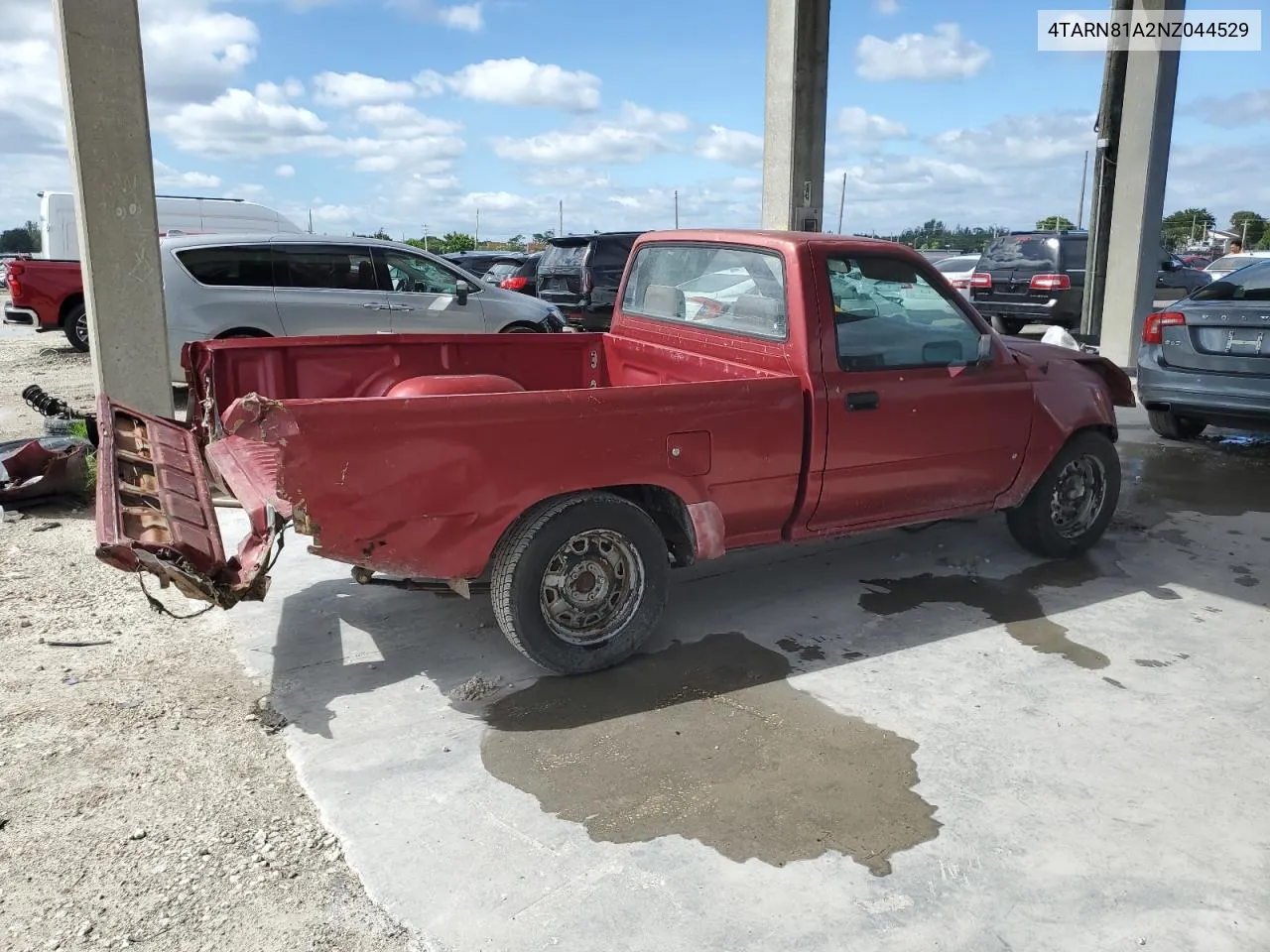 1992 Toyota Pickup 1/2 Ton Short Wheelbase Stb VIN: 4TARN81A2NZ044529 Lot: 75123894