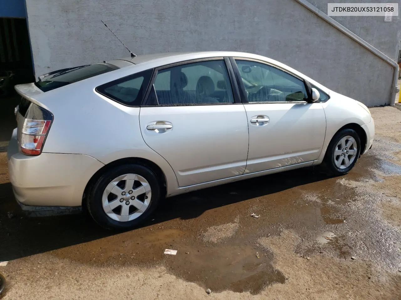 2005 Toyota Prius VIN: JTDKB20UX53121058 Lot: 65965234