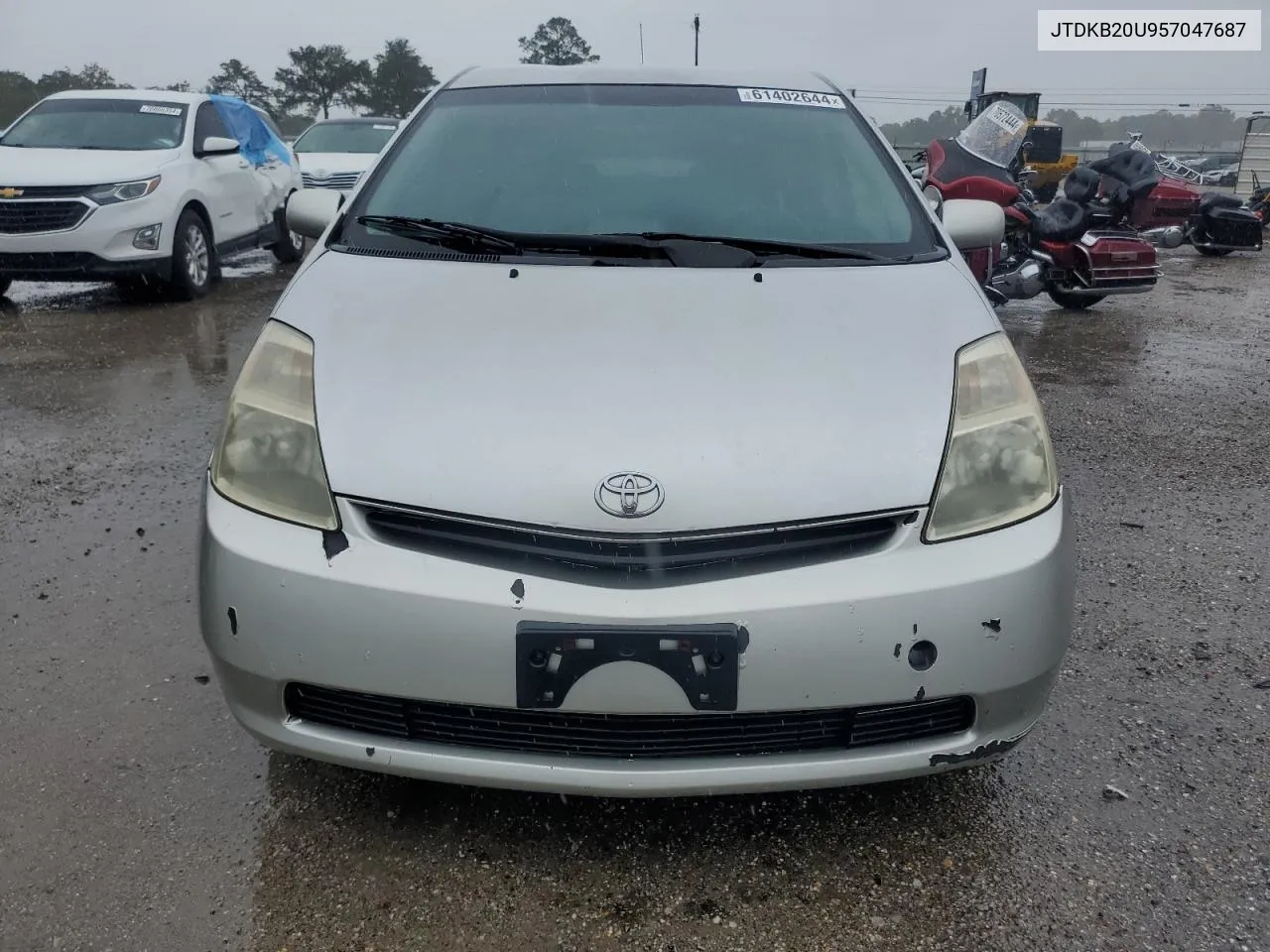 2005 Toyota Prius VIN: JTDKB20U957047687 Lot: 71295274