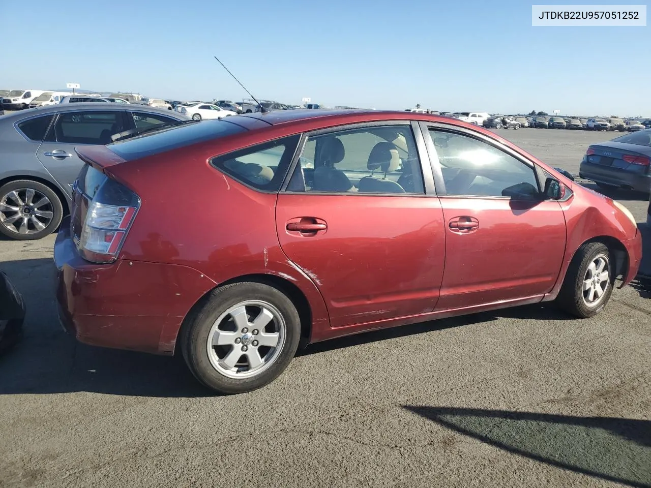 2005 Toyota Prius VIN: JTDKB22U957051252 Lot: 74850104