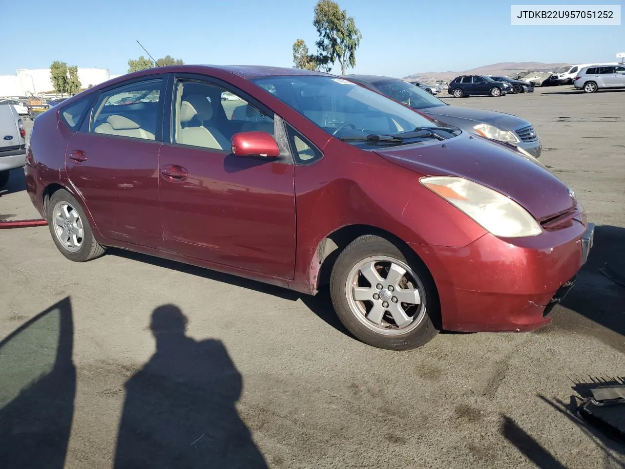 2005 Toyota Prius VIN: JTDKB22U957051252 Lot: 74850104