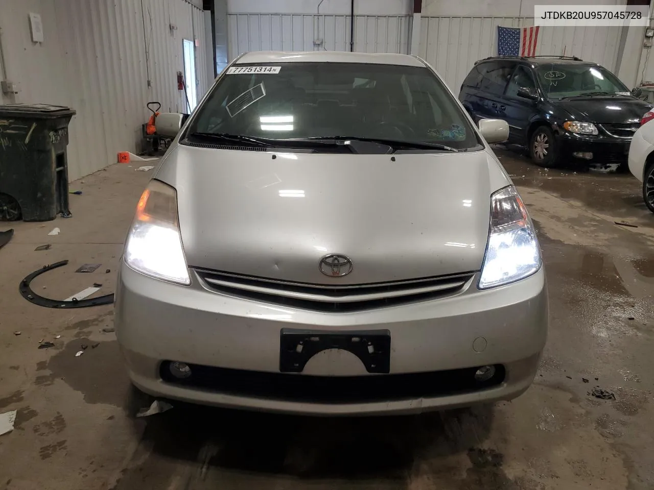 2005 Toyota Prius VIN: JTDKB20U957045728 Lot: 77751314